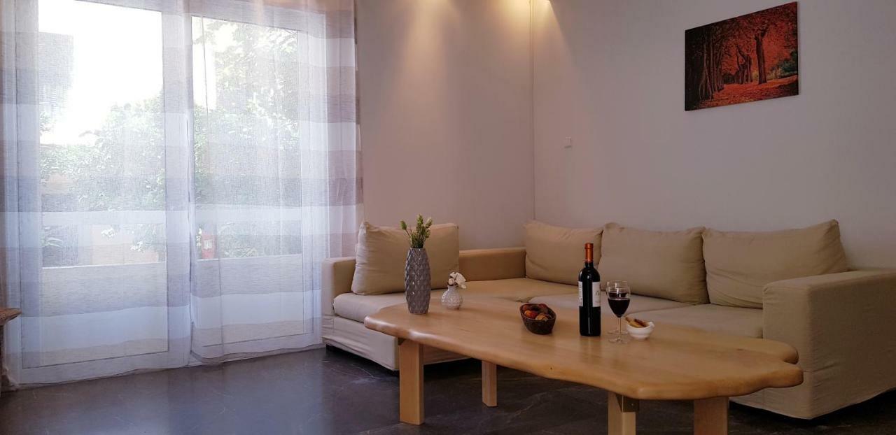 Spacious Apartment In The Historical Center Of 아테네 외부 사진