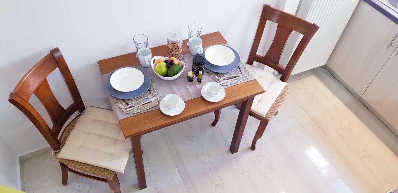 Spacious Apartment In The Historical Center Of 아테네 외부 사진
